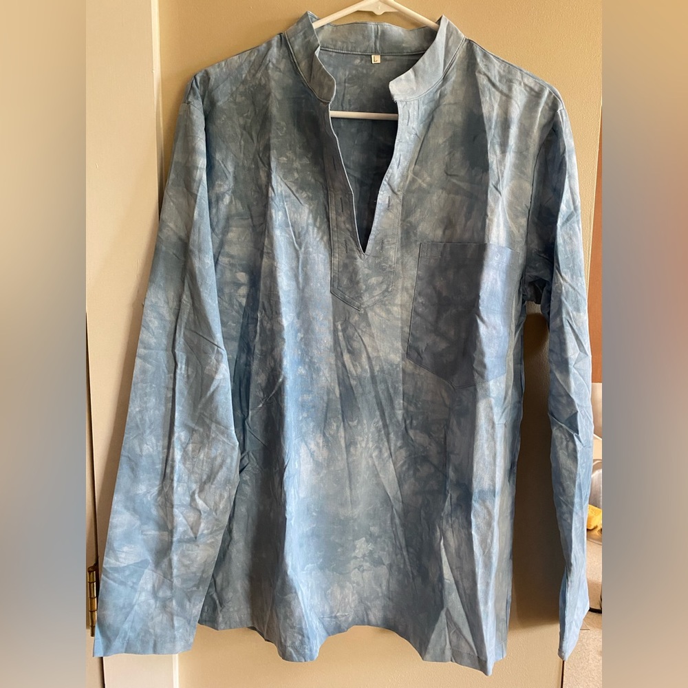 WHITE & BLUE MENS BLOUSE